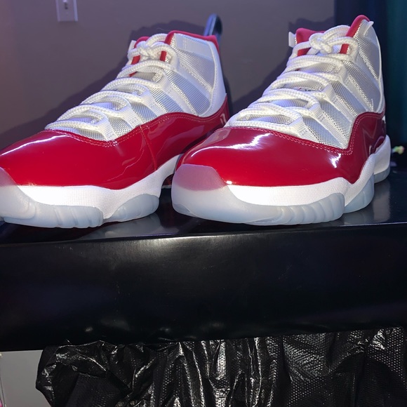 Size 9 1/2 brand new asking 380 or best offer main image 5